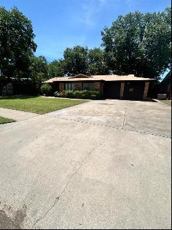 3827 52nd Street, Lubbock TX 79413