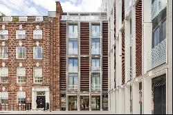 Beautifully finished seventh floor apartment in the heart of Mayfair