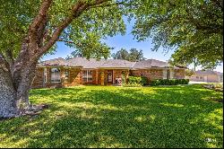 312 Valleyview Dr, Mertzon TX 76941