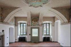 Splendid historic property with olive grove in Franciacorta