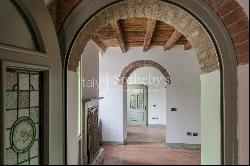 Splendid historic property with olive grove in Franciacorta