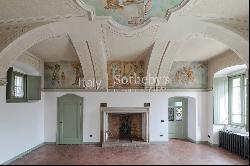 Splendid historic property with olive grove in Franciacorta