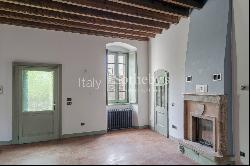 Splendid historic property with olive grove in Franciacorta