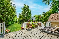 31 Summit Road, Port Washington, NY 11050