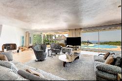 Architect's Villa in Cannes Californie - Panoramic Views and Immense Potential