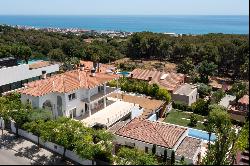 Spectacular Villa in exclusive urbanization in Teia - Costa BCN