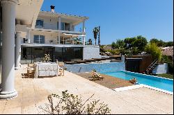 Spectacular Villa in exclusive urbanization in Teia - Costa BCN