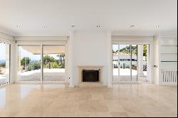 Spectacular Villa in exclusive urbanization in Teia - Costa BCN