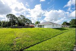 1391 SW Tadlock Avenue, Port Saint Lucie FL 34953