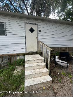 8300 W Highland Street, Homosassa FL 34448