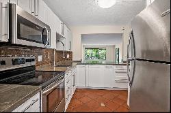 2305 S Cypress Bend Dr Unit 104D, Pompano Beach FL 33069