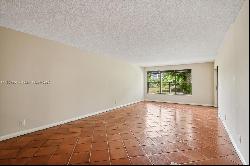 2305 S Cypress Bend Dr Unit 104D, Pompano Beach FL 33069