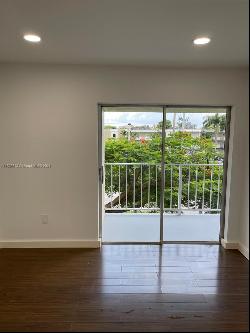 7743 SW 86th St Unit D-333, Miami FL 33143