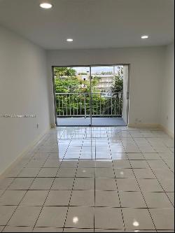 7743 SW 86th St Unit D-333, Miami FL 33143