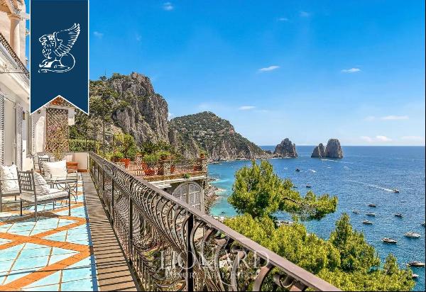 Prestigious apartment with panoramic terraces for sale in Capri