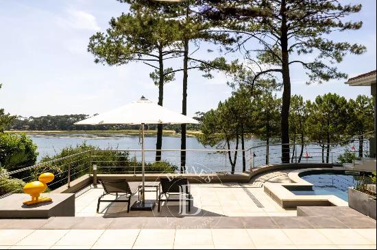 HOSSEGOR, VILLA WITH PANORAMIC LAKE VIEW