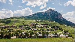 Secluded 2 bedroom, 1 bath home in Mt Crested Butte's Pitchfork subdivision,.