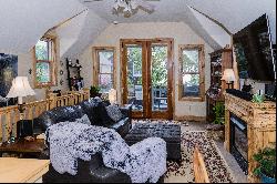 Secluded 2 bedroom, 1 bath home in Mt Crested Butte's Pitchfork subdivision,.