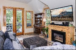 Secluded 2 bedroom, 1 bath home in Mt Crested Butte's Pitchfork subdivision,.