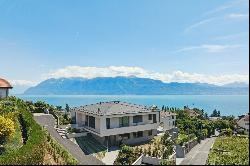 Rare luxury apartment overlooking vineyards, lake and mountains!