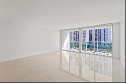 100 Bayview Dr, #1115, Sunny Isles Beach, FL