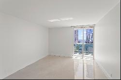 100 Bayview Dr, #1115, Sunny Isles Beach, FL