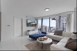 200 Biscayne Boulevard Way, #3808, Miami, FL