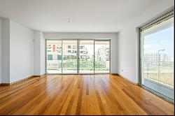 Flat, 3 bedrooms, for Sale