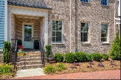 Luxurious Townhome in Downtown Roswell