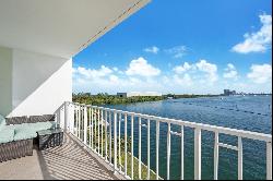 500 Bayview Dr, #622, Sunny Isles Beach, FL