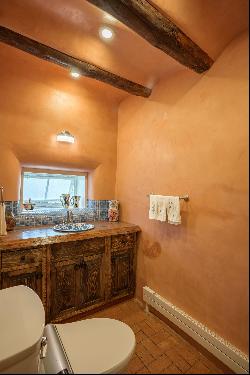 20 Valerio Road, Ranchos De Taos NM 87571