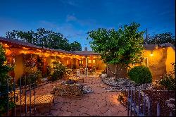 20 Valerio Road, Ranchos De Taos NM 87571