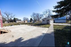 704 N 3rd St, Beresford SD 57004