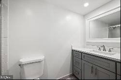 1420 Locust Street Unit 32E, Philadelphia PA 19102