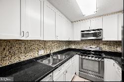 1420 Locust Street Unit 32E, Philadelphia PA 19102