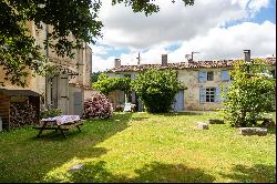 BEAUTIFUL MANOR HOUSE WITH 2 COTTAGES 15 MINUTES FROM SAINTES