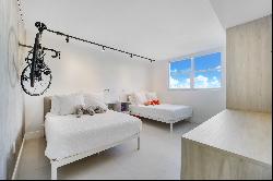 210 Sea View Dr, #511, Key Biscayne, FL