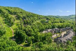 Condo, foot of the mountain