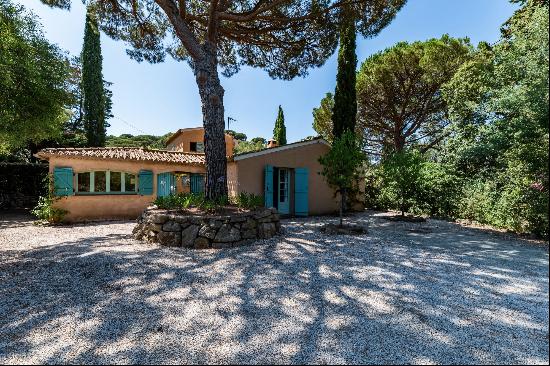 Charming 1960s House in Gigaro, La Croix-Valmer - Sotheby's Cote d'Azur