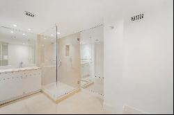 210 Sea View Dr, #409, Key Biscayne, FL