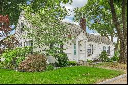 74 Bay Edge Drive, Worcester, MA 01604