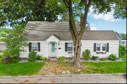 74 Bay Edge Drive, Worcester, MA 01604