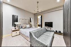 Modern Mayfair townhouse with exceptional finishes throughout