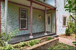 Victorian Home in Old Town New Castle