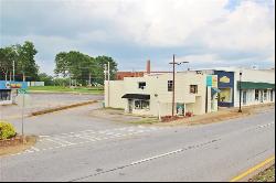 1792 N Broad Street, Commerce GA 30529