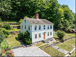 12 Landing Hill Road, East Haddam CT 06423