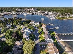 29 Bay Shore Road, Hyannis MA 02601