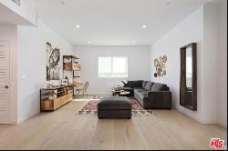 1746 N Garfield Place #202, Los Angeles CA 90028