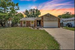 2116 N Murray Cir, Wichita KS 67212