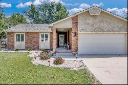 2116 N Murray Cir, Wichita KS 67212